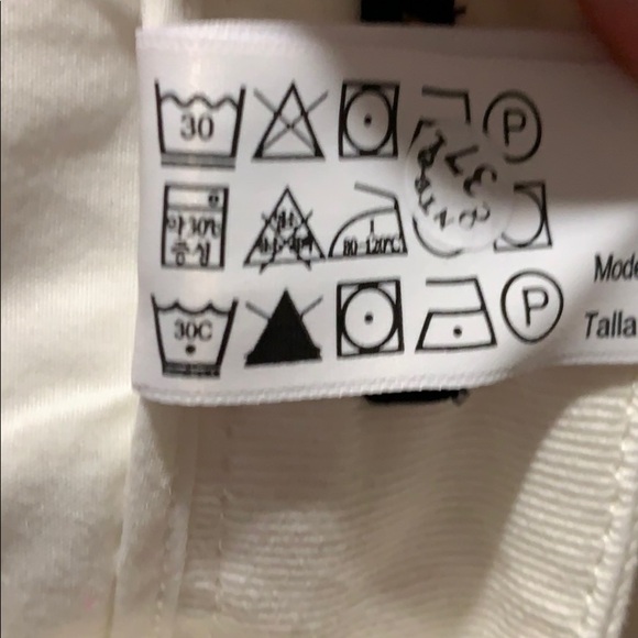 NWT. Massimo Dutti Cream Skort/Trousers. Size 10. - Picture 7 of 7